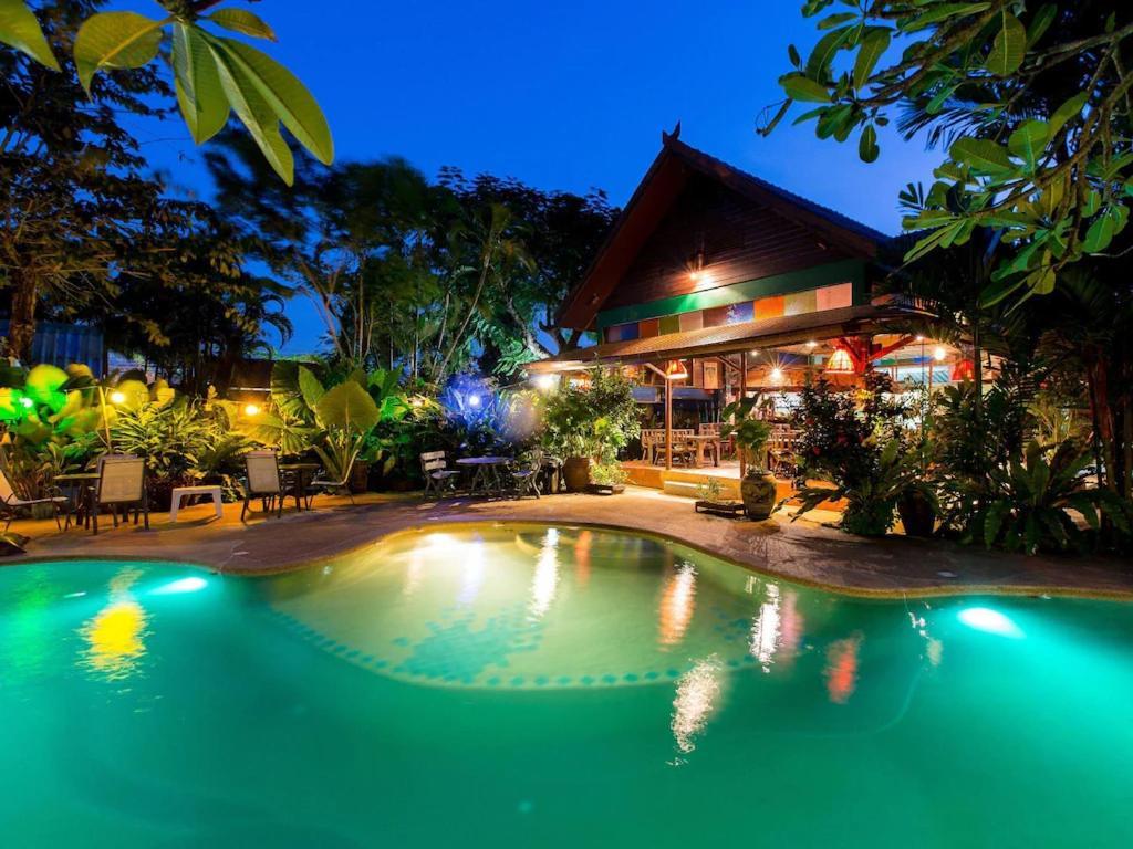Shanti Lodge Phuket Чалонг Екстериор снимка