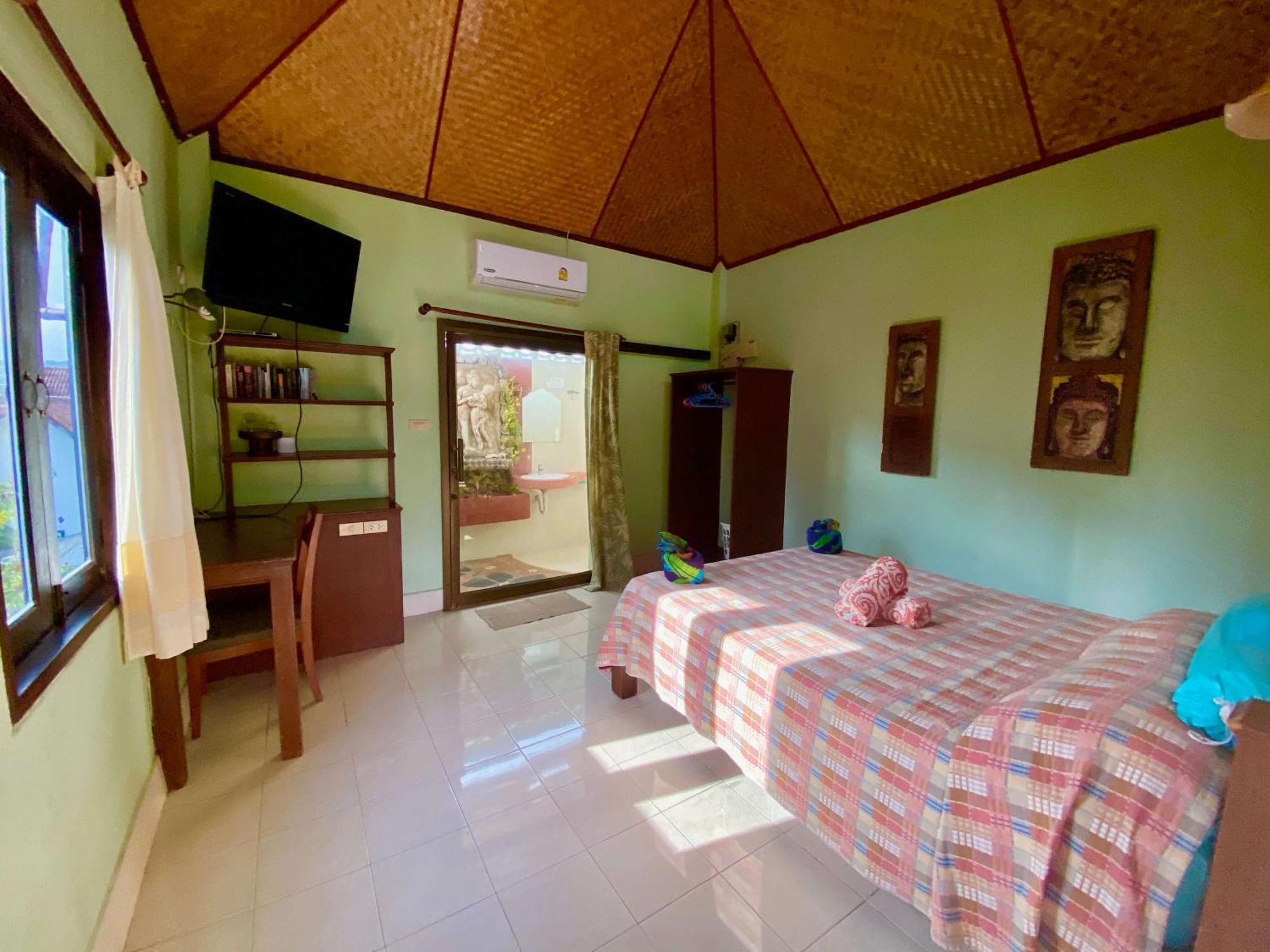 Shanti Lodge Phuket Чалонг Екстериор снимка