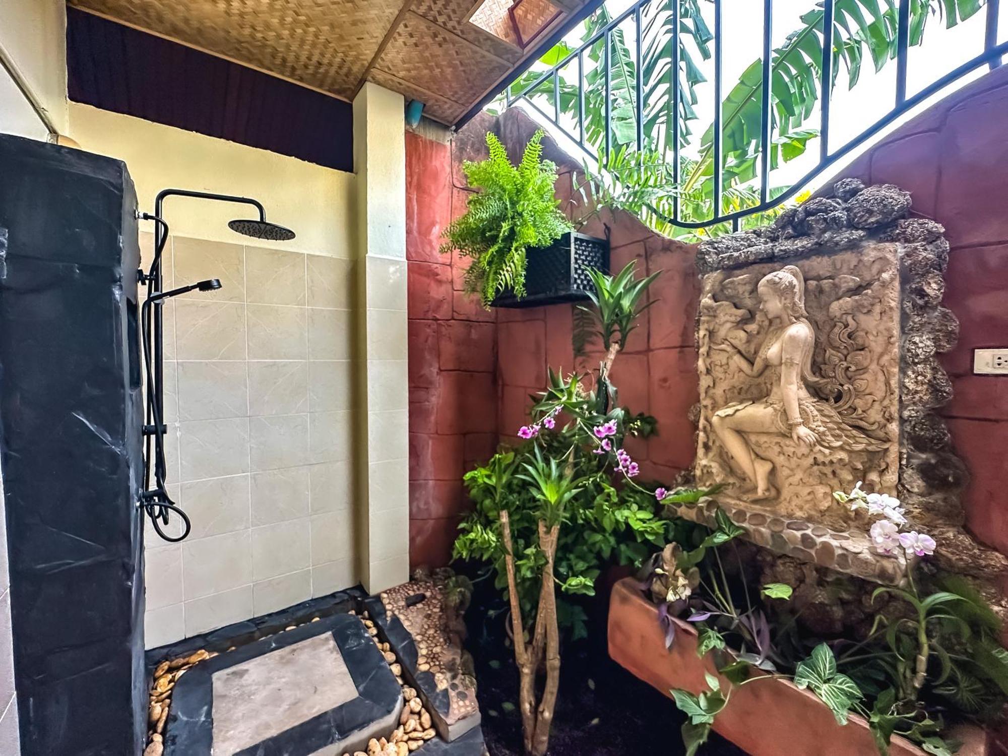 Shanti Lodge Phuket Чалонг Екстериор снимка